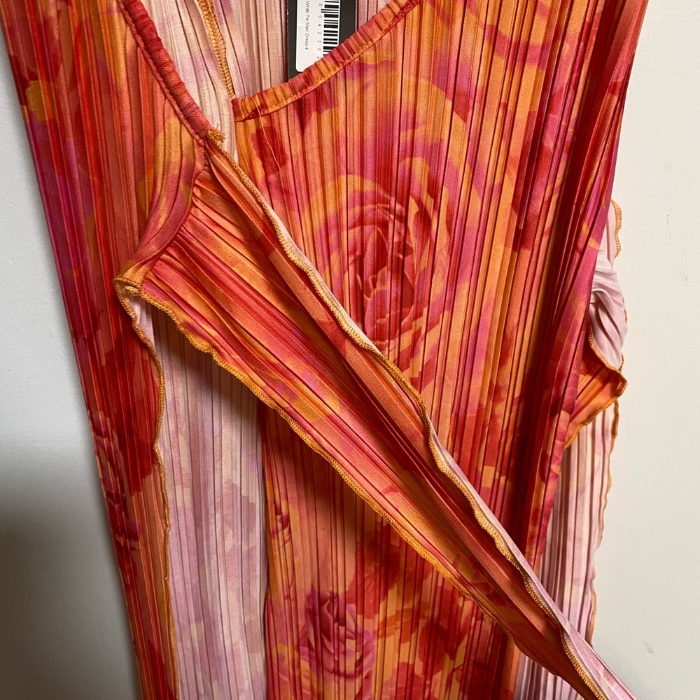 PrettyLittleThing Orange Pink Floral Pleated Wrap Maxi Dress Size US 0 NWT - Picture 7 of 10